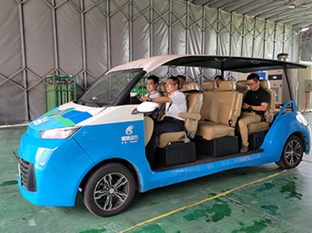 柏總視察德燃動(dòng)力02_副本.jpg 柏總視察德燃動(dòng)力02_副本.jpg